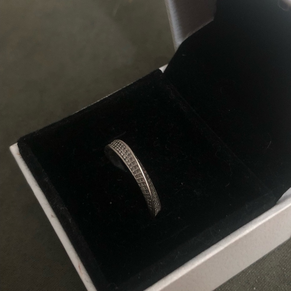 Pandora Elegant Waves Ring